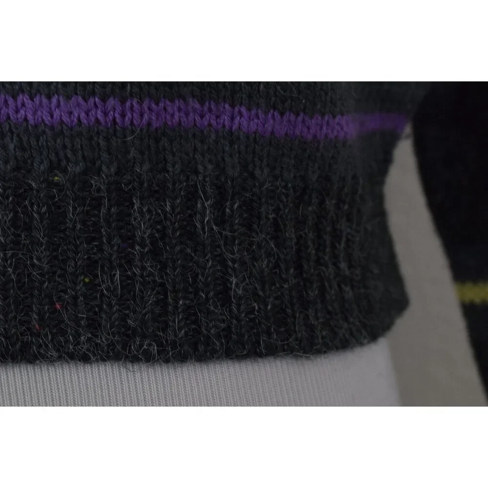 Vintage 90s Gray Striped Acrylic/Nylon Turtleneck Sweater size‎ S